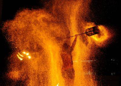 Fire dance - manilastandard.net - Philippines - county Lake