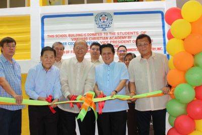 Southeast Asia - Filipino Chinese entrepreneurs donate 6,200 public schools in 'Operation Barrio Schools' - philstar.com - Philippines - Britain - China - Laos - Manila - county Chambers