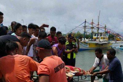 Philippine Coast Guard recovers rammed fishing boat