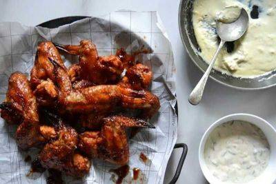 Food-and-beer pairing: Hot Wings with Blue Cheese Dip to go with pilsner