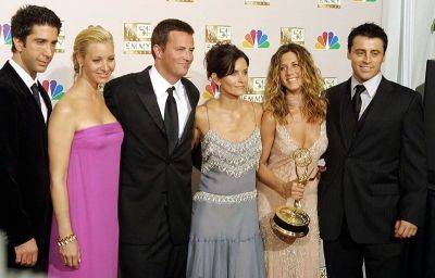 Jennifer Aniston, other 'Friends' stars pay tribute to Matthew Perry