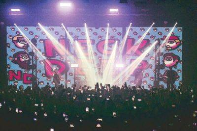 Neck Deep’s sold-out show makes waves in Manila