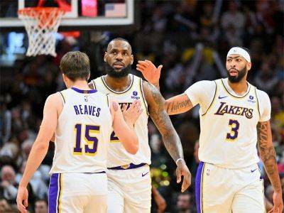 Lakers edge Cavs on road, 76ers hold off Thunder