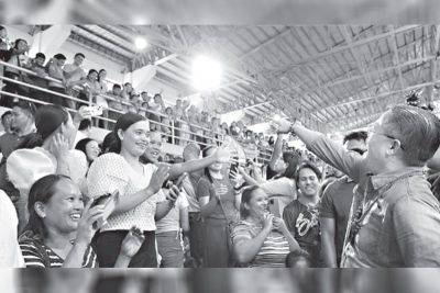 Bong Go - Go visits Bohol, helps boost public service delivery - philstar.com - Philippines - city Manila, Philippines