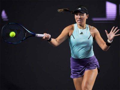 Pegula beats Gauff to reach WTA Finals championship match