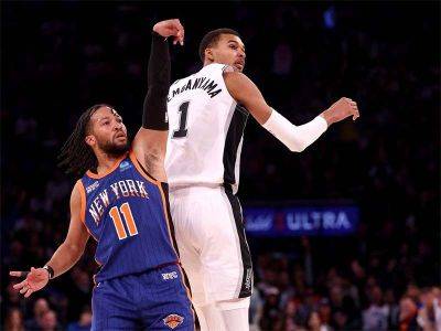 Hot-shooting Knicks rout Wembanyama, Spurs