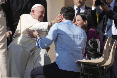 Vatican authorizes blessings for same-sex couples