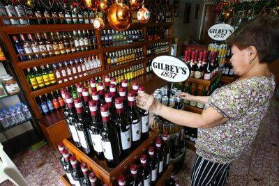 Study says fewer French people drink wine daily