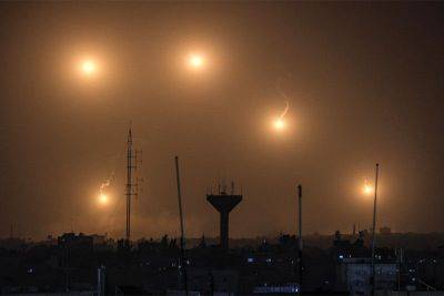 Israel trains fire on south Gaza, as Biden urges caution