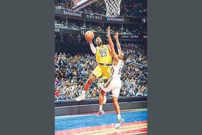 Damian Lillard - Darvin Ham - Tyrese Haliburton - Lakers, Pacers set showdown - philstar.com - Los Angeles - state Indiana - Milwaukee, county Bucks - county Bucks - city Las Vegas - city Boston - city New Orleans