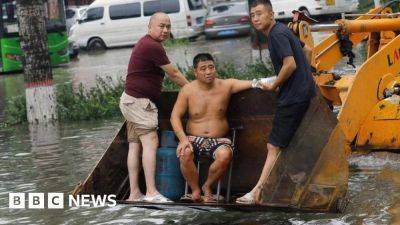Philippines - Typhoon Doksuri: Alarming pictures show floods in China, Philippines - bbc.co.uk - Philippines - Japan - India - China - Taiwan -  Beijing - Manila