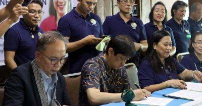 Conrado M.Estrella - DAR inks 8th Collective Negotiation Agreement with employees - dar.gov.ph