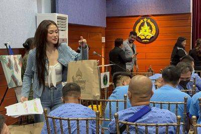 Beauty queens show support to Filipino soldiers through hospital visit