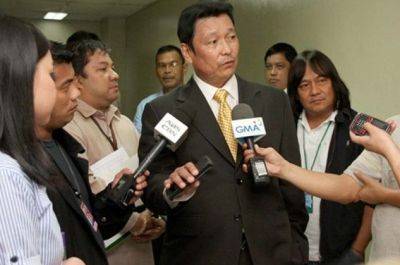 Ferdinand Marcos-Junior - Lito Lapid - Jean Mangaluz - Lito Lapid files candidacy for senator - philstar.com - Philippines - city Manila, Philippines