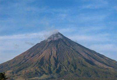 Red Cross - Teresito Bacolcol - Dominique Nicole Flores - Increased rockfall events at Mayon Volcano amid ‘Kristine’ - philstar.com - Philippines - county Cross - province Albay - city Manila, Philippines