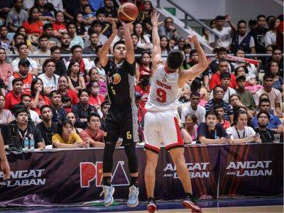 Calvin Oftana - Justin Brownlee - Ralph Edwin Villanueva - Tropang Giga - Glenn Khobuntin - Tropang Giga rout Gin Kings to take Game 1 - philstar.com - city Quezon