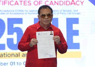 Chavit Singson files candidacy for senator