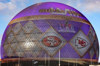 49ers, Chiefs clash in Vegas Super Bowl spectacle