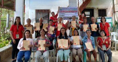 27 FARMERS IN PASSI CITY CELEBRATE LAND OWNERSHIP AS THEY RECEIVE LONG-AWAITED LAND TITLES - dar.gov.ph