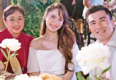 Jessy Mendiola star-struck with in-laws Vilma Santos, Edu Manzano