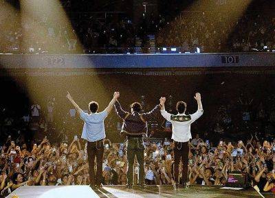 Teen hearts healed: Jonas Brothers treat Pinoy fans to nostalgic comeback concert