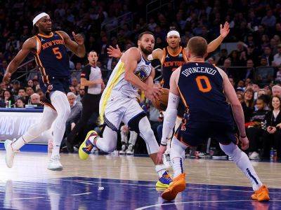 Steve Kerr - Julius Randle - Jalen Brunson - Curry's bounce-back game carries Warriors over Knicks - philstar.com - Usa - New York - Washington - state Golden - county Bucks - Los Angeles, Usa - city Manila
