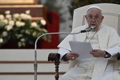 Pope urges 'courage to negotiate' on Ukraine war