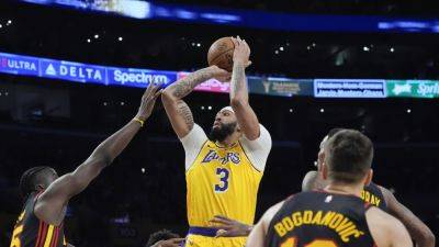 LeBron scores 25, D'Angelo Russell ties Lakers 3-pointers record in LA's 136-105 win over Hawks