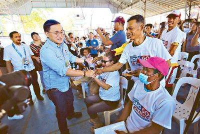 Bong Go aids Muntinlupa fire victims