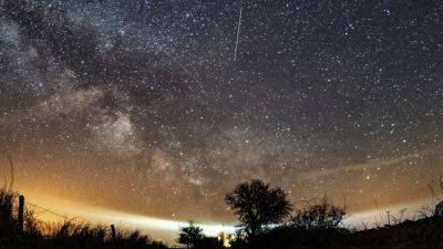 The Lyrid meteor shower peaks this weekend, but it may be hard to see it - apnews.com - Usa - Washington