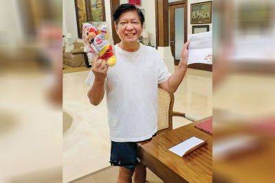 Jollibee gifts Marcos, Liza with commemorative doll
