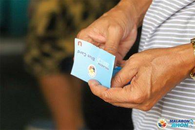 Emmanuel Tupas - Malabon gives out cash aid card - philstar.com - Philippines - city Sandoval - city Manila, Philippines