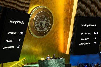 UN votes symbolically in favor of Palestinian membership