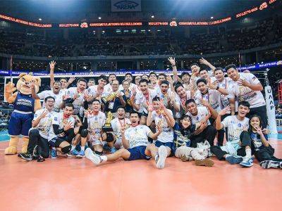Bulldogs close out Golden Spikers to complete 4-peat