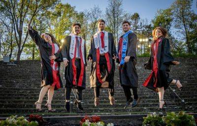 Kristofer Purnell - International - Quintuplets graduate from same university as scholars in different degrees - philstar.com - Philippines - Britain - state New Jersey - Italy - city Manila, Philippines