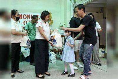 Nillicent Bautista - Abby Binay - 35,371 Makati students receive grocery packs - philstar.com - Philippines - city Manila, Philippines