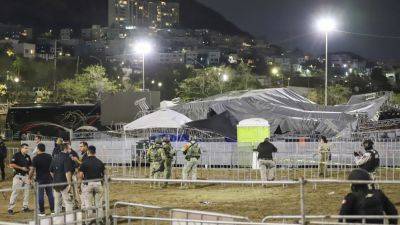 Winds topples stage at Mexico election rally, killing at least 9 - apnews.com - Mexico - county Leon - city San Pedro