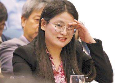 Chinese business partner Guo’s biological mom?