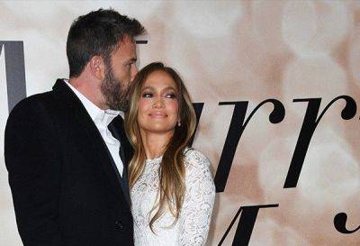 Jennifer Lopez cancels summer tour as Ben Affleck split rumors swirl