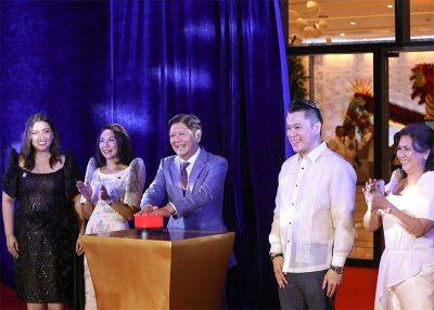 Marcos inaugurates Philippines biggest hotel