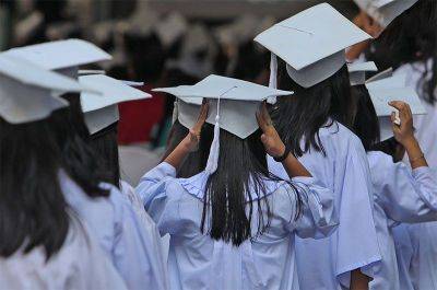 Students told: Keep graduation rites solemn