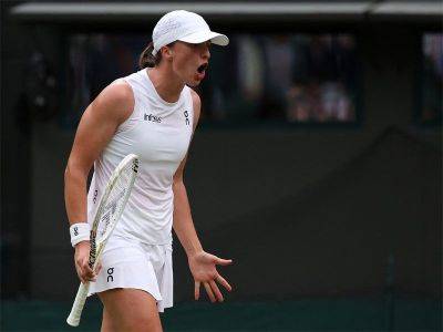 Holger Rune - Iga Swiatek - Elena Rybakina - Andy Murray - Swiatek crashes out at Wimbledon while it's sweet 16 for Djokovic - philstar.com - Australia - France - Britain - Denmark - city London, Britain