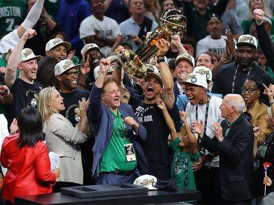 Basketball - Celtics put up for sale two weeks after winning title - philstar.com - Los Angeles - New York - Milwaukee, county Bucks - county Bucks - county Dallas - county Maverick - city Boston - city Manila - city Los Angeles - city New York