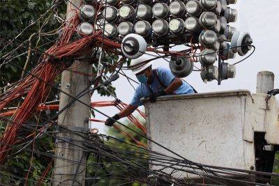 Joe Zaldarriaga - Jean Mangaluz - 430K Meralco customers experience power interruptions amid 'Carina' - philstar.com - Philippines - province Quezon - city Manila, Philippines