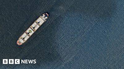 Jaime Bautista - Armando Balilo - Philippines: Industrial fuel tanker capsizes, causing oil spill - bbc.co.uk - Philippines - Taiwan - county Bay - city Manila, county Bay