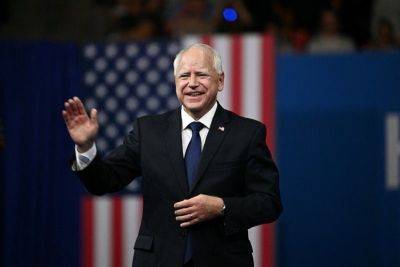 Joe Biden - Donald Trump - Barack Obama - Democratic VP pick Tim Walz accepts nomination at party convention - philstar.com - Usa - state Minnesota