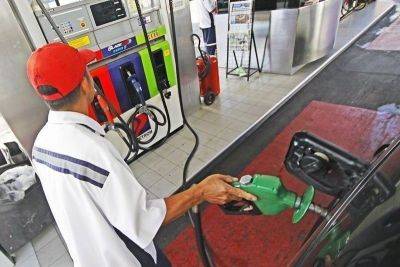 Rodela Romero - Brix Lelis - Price cut: At least P2 for diesel, over P1 for gasoline - philstar.com - Philippines - Usa - Singapore - China - Israel - Libya - city Manila, Philippines