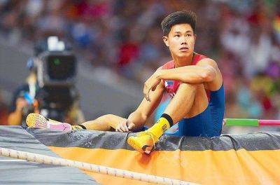 EJ shakes off slow start, gains finals