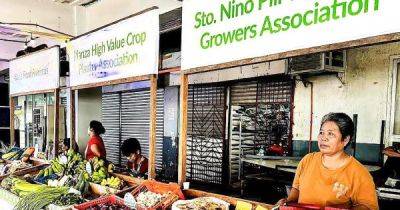 Farmers' Weekend Market Debuts at LCC Mall Naga City