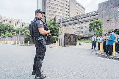 Bomb threat hits DFA